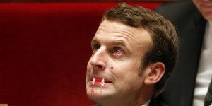 macron-vampire